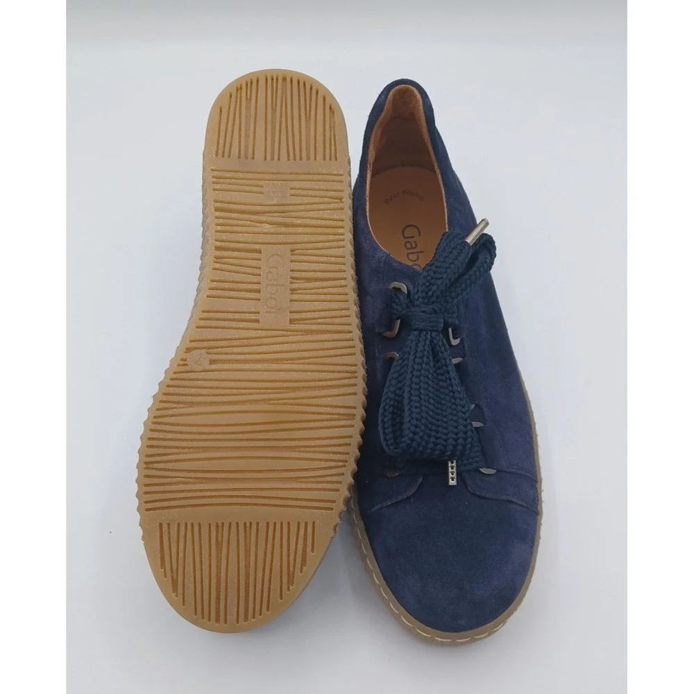 Gabor Women's Size‎ 7 Blue Suede Sneakers Featuring Wide Yarn-Like Laces EUC